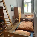 Mit 2 Schlafzimmern, Wohnkueche, Terrasse