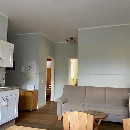 Appartement Mit 2 Schlafzimmern, Wohnkueche, Terrasse