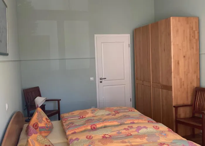 Mit 2 Schlafzimmern, Wohnkueche, Terrasse 公寓