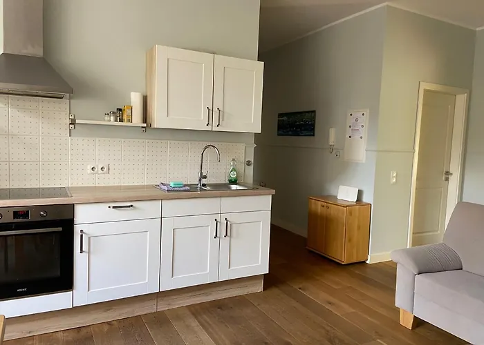 Apartman Mit 2 Schlafzimmern, Wohnkueche, Terrasse Bonn