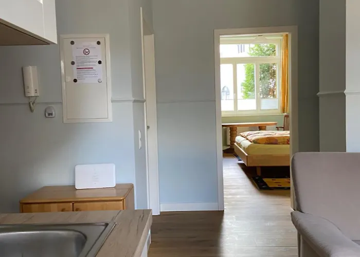 Mit 2 Schlafzimmern, Wohnkueche, Terrasse